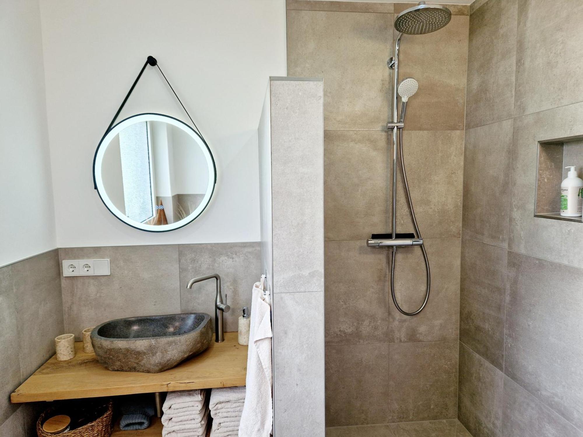 Ferienwohnung Sonnenhang Im Boho-Stil Mit Balkon 莫内西 外观 照片