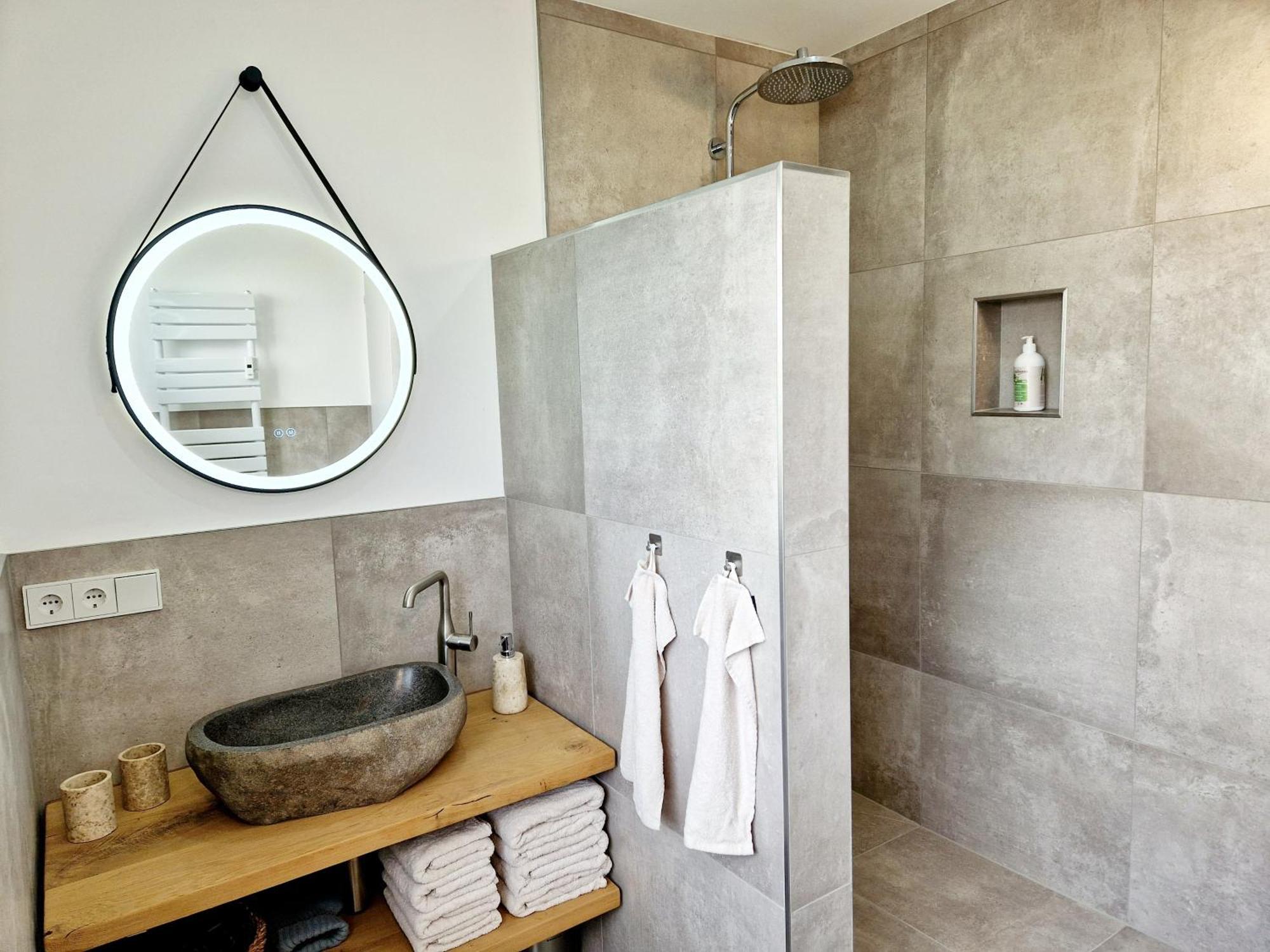 Ferienwohnung Sonnenhang Im Boho-Stil Mit Balkon 莫内西 外观 照片